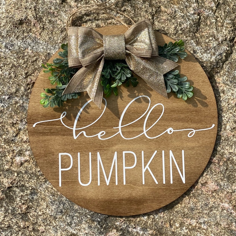Hello Pumpkin Circle Sign
